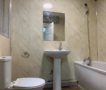 2 bedroom ground floor flat to rent - Photo 3