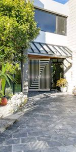 Simply Stunning - Photo 4