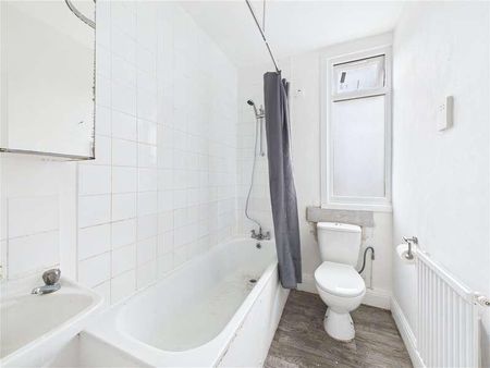 Coulsdon, Surrey, CR5 - Photo 4