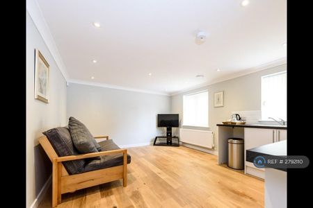 1 bedroom flat to rent - Photo 3