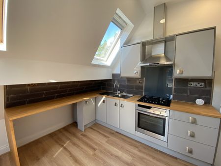 2 Bed Flat, Withington Road, M16 - Photo 4