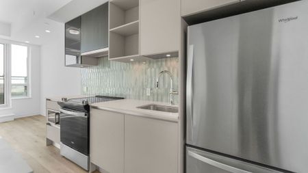 For Lease - 405 Dundas Street Unit# 330, Oakville, Ontario - Photo 4