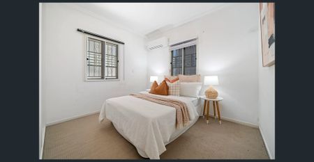 Spacious Home In Moorooka- SUITS EXTENDED/LARGER= FAMILIES - Photo 4