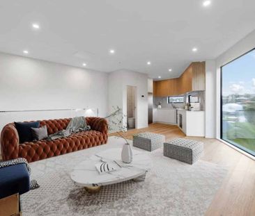 Modern Townhouse in Prime Orakei Location. - Photo 2