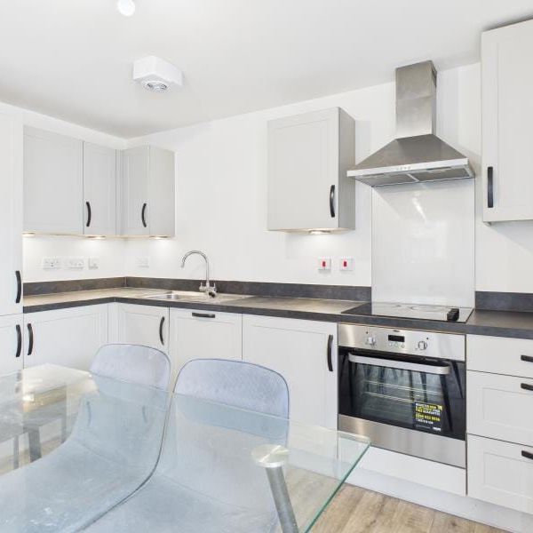 Minett Road, Yate, Bristol - Photo 1