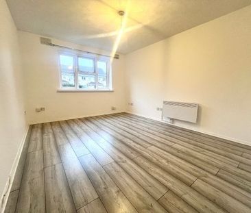 Butteridges Close, Dagenham, RM9, Property for rent - Photo 4