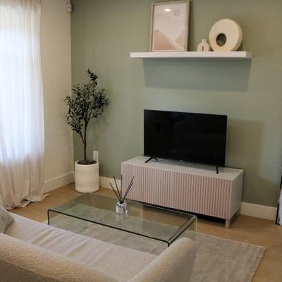 Brand New Furnished 1 Bed + 1 Bath Garden Suite - Photo 1