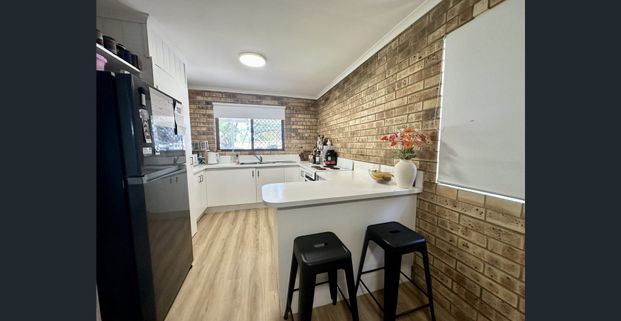 Spacious Duplex in Central Location - Photo 1