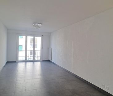 JOLI 3 PIECES RENOVE DANS IMMEUBLE AVEC ASCENSEUR - Foto 2