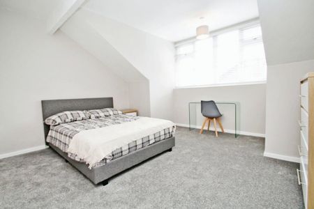 5 bedroom terraced house to rent - Photo 4