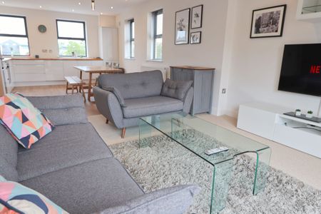 2 Bedroom Home – Medium Let - Photo 3