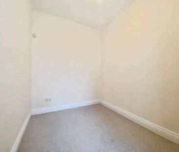 2 bedroom ground floor flat to rent - Photo 1