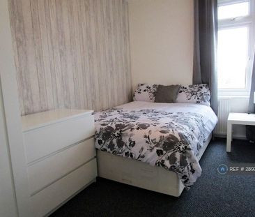 4 bedroom maisonette to rent - Photo 2