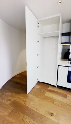 677 La Trobe St, Melbourne - Photo 2