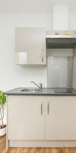 Studio to rent - Photo 3