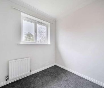 Bloomfield Close, Knaphill, Woking, Surrey, GU21 - Photo 5