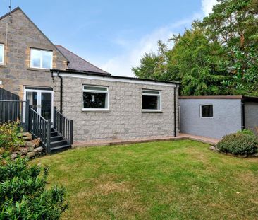 4 bedroom semi-detached house to rent - Photo 4