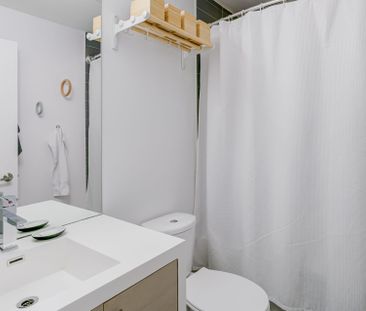 For Lease - 205 Manning Avenue Unit# 417, Toronto, Ontario - Photo 5