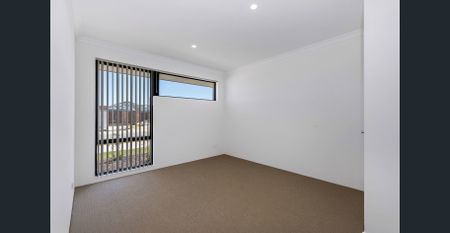 MODERN DUPLEX LIVING | 3 BED | 2 BATH | LOW-MAINTENANCE LIFESTYLE - Photo 2