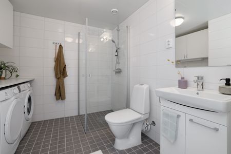 Karlsdalsallén, Örebro - Photo 3