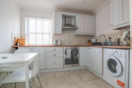 2 bedroom flat to rent - Photo 5