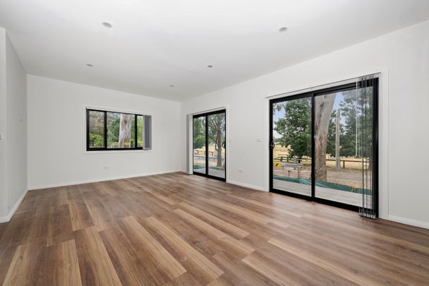 2B Short Street, Ellalong NSW 2325 - House For Rent | Domain - Photo 1