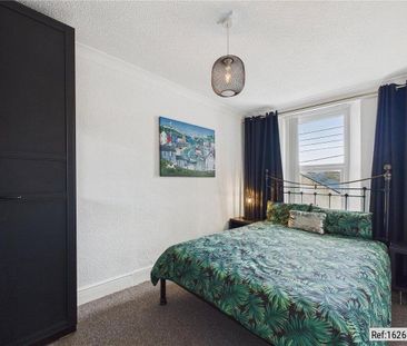 2 bed Flat in 15 Highfield Rd , Ilfracombe, EX34 9LZ - Photo 2