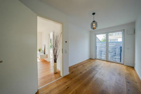 Modernes Wohnen auf 3 Zimmern für die kleine Familie mit Aussichtsbalkon - Photo 5