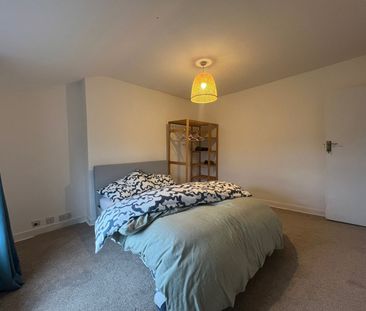 Room in a Shared House, Kingston Road, SW19 - Photo 1