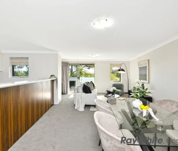 Spacious Two-Bedroom Apartment with Balcony in Sought-After Glouces... - Photo 2
