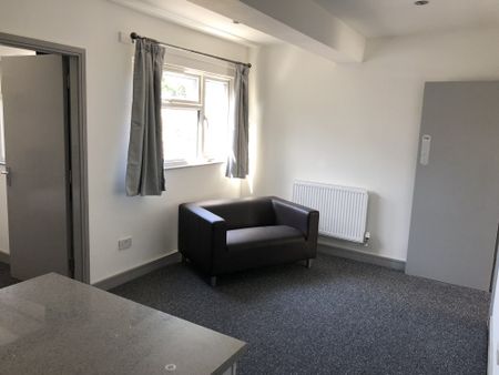 Flat 3 - 4 Hobson Road, Selly Oak, Birmingham, B29 7QA - Photo 3