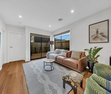 !! Modern 3-Bedroom Family Home with Premium Inclusions in Prime Ta... - Photo 2