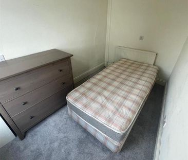 4 bedroom terraced house to rent - Photo 5