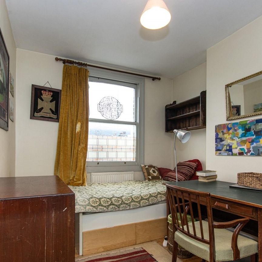 Room in a Shared House, Elllerslie Rd, W12 - Photo 1
