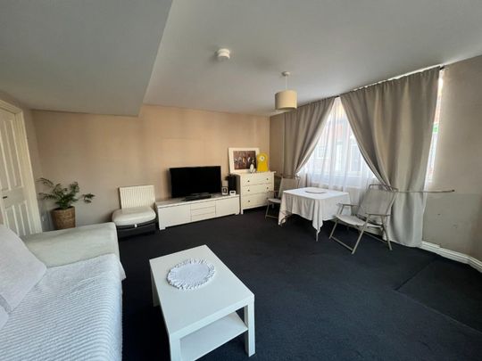 1 bedroom Flat To Let - Photo 1