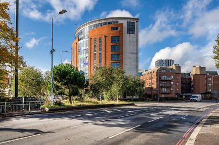 2 bedroom flat to rent - Photo 4