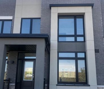 For Lease - 795 Heathrow Path Road, Oshawa, Ontario - Photo 6