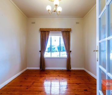 Lovely 2 Bedroom 1 Bathroom Home on Large Block - Photo 6