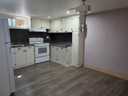 For Lease - 221 Elgin Street, Oshawa, Ontario - Photo 5