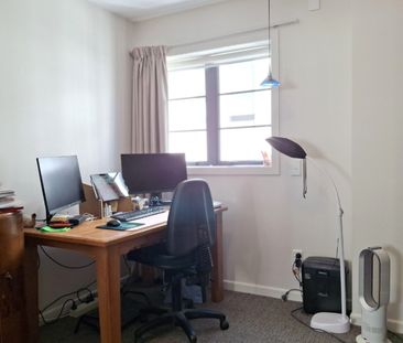 Sunny Thorndon Apartment - Photo 6