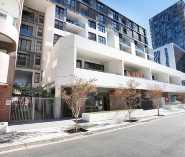 Modern 1-Bedroom Apartment for Rent in Waterloo - Photo 1