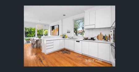 Light Filled Home with Expansive Paved Courtyard - Photo 4