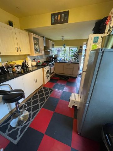 Room in a Shared House, Wanlip Road, E13 - Photo 2