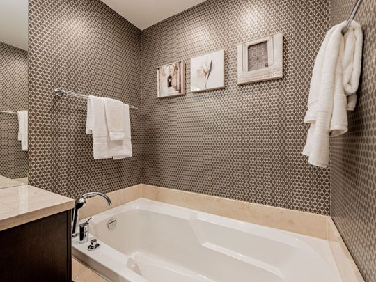 For Lease - 1048 Broadview Avenue Unit# PH02, Toronto, Ontario - Photo 1