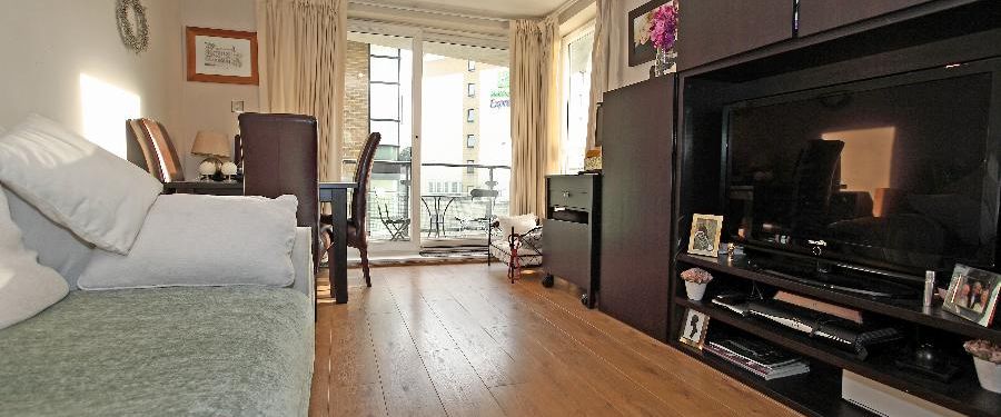 SMUGGLERS WAY, WANDSWORTH, SW18, London - Photo 1