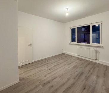 2 Zimmer – frisch renoviert – Wintergarten – opt. Stellplatz – TOP ... - Photo 1