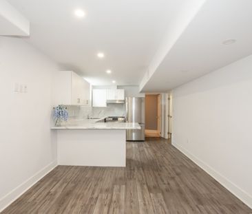 8487 Jennifer Cres, Niagara Falls - All Inclusive 1 Bedroom Unit - Photo 1