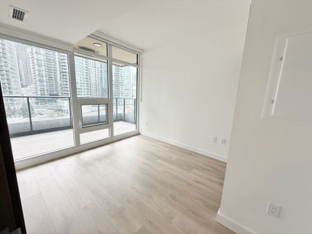 For Lease - 1 Concord CityPlace Way Unit# 602, Toronto, Ontario - Photo 3