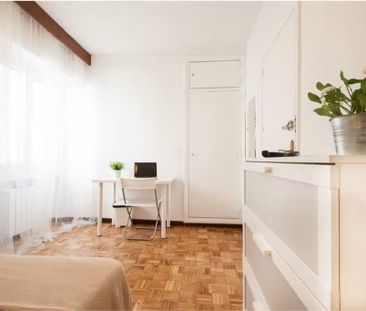 Calle de Lope de Rueda, Madrid, Community of Madrid 28009 - Photo 3