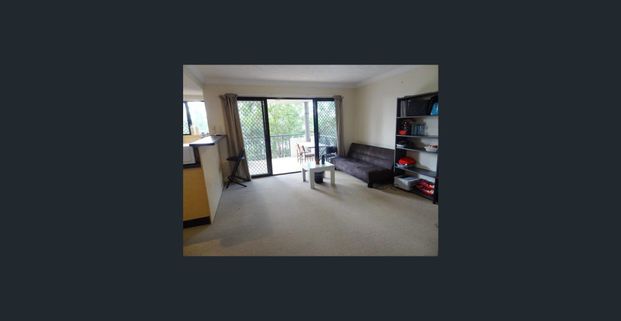 Furnished 2-Bedroom Apartment | Convenient Location Close to UQ - Photo 1